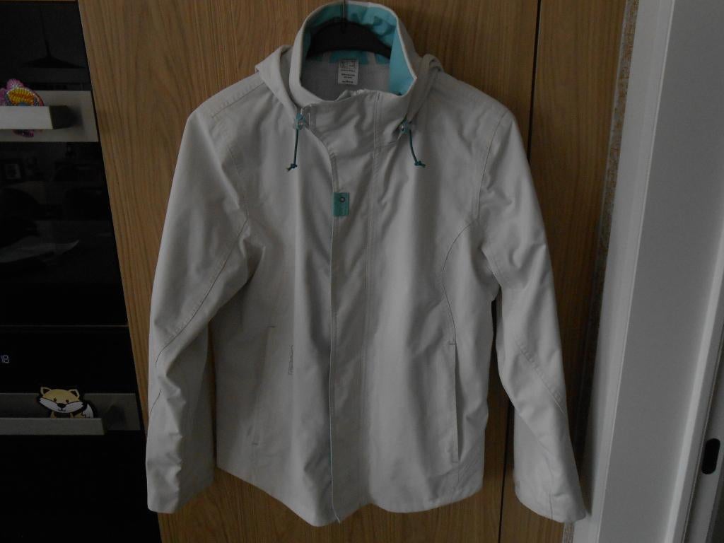 Mooie water- en winddichte regenjas (zeiljas), Kleding | Dames, Sportkleding, Wit, Nieuw, Ophalen of Verzenden, Maat 36 (S)