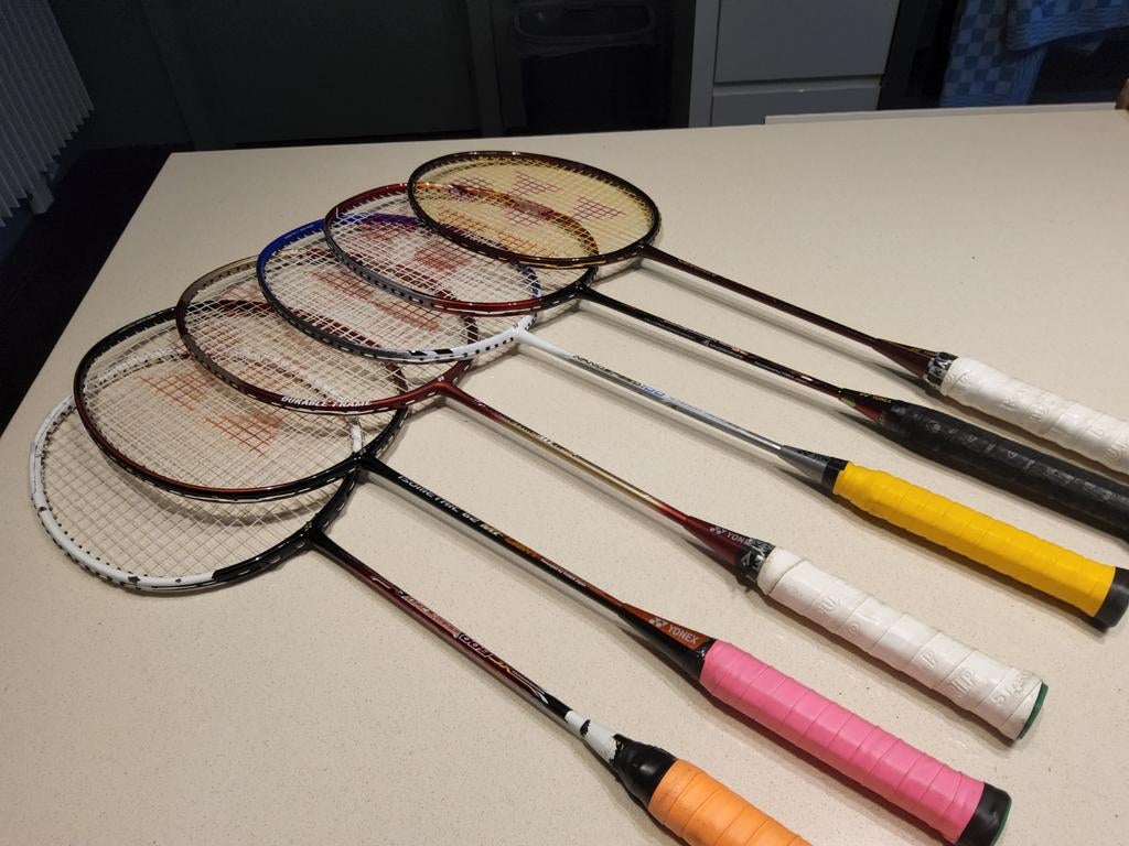 Diverses raquettes de badminton Yonex, Sports & Fitness, Enlèvement