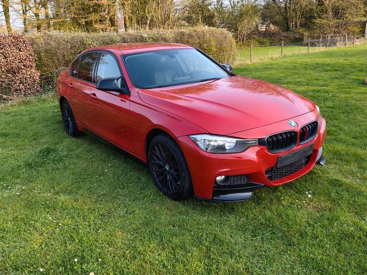 Bmw F30 Sport met M packet, Auto's, BMW, Particulier, 3 Reeks, Trekhaak, Diesel, Euro 5, 4 deurs, Handgeschakeld, Rood, Zwart