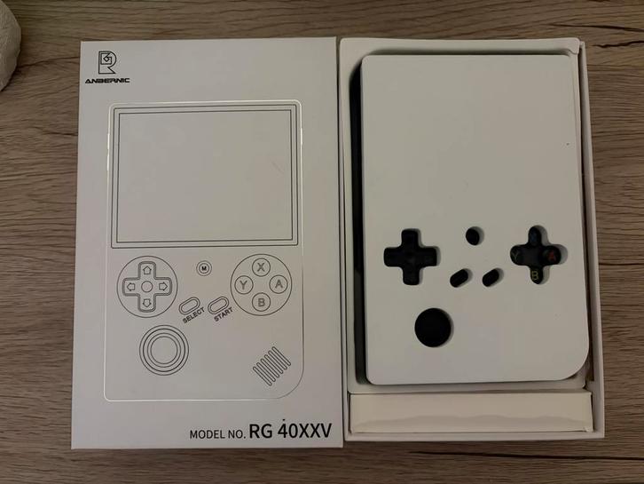 Anbernic RG40XXV, Consoles de jeu & Jeux vidéo, Consoles de jeu | Autre, Comme neuf, Enlèvement ou Envoi