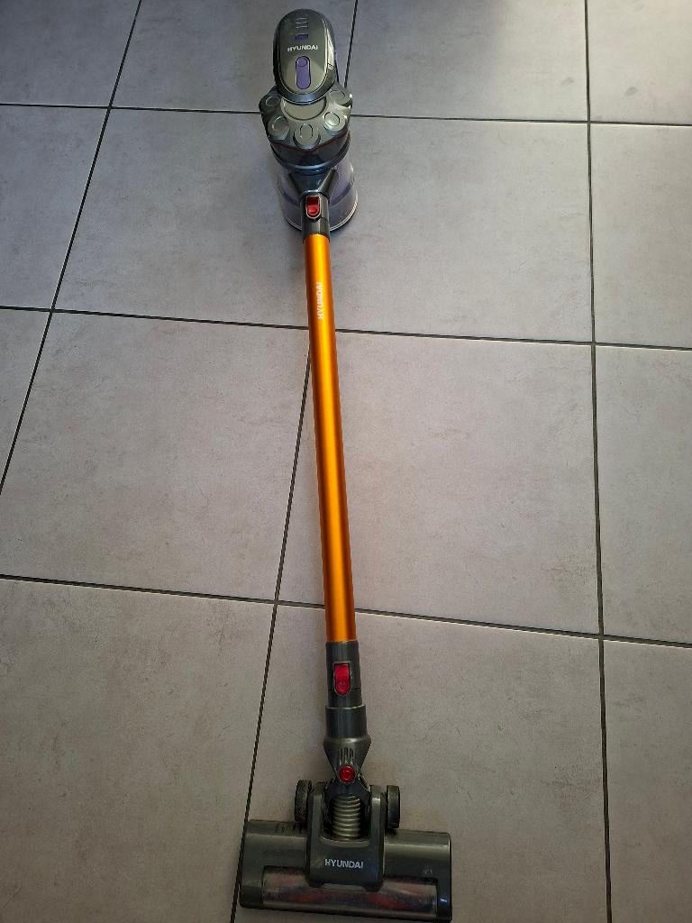 Aspirateur balai Hyndai, Electroménager, Aspirateurs, Aspirateur, Réservoir, Comme neuf, Enlèvement