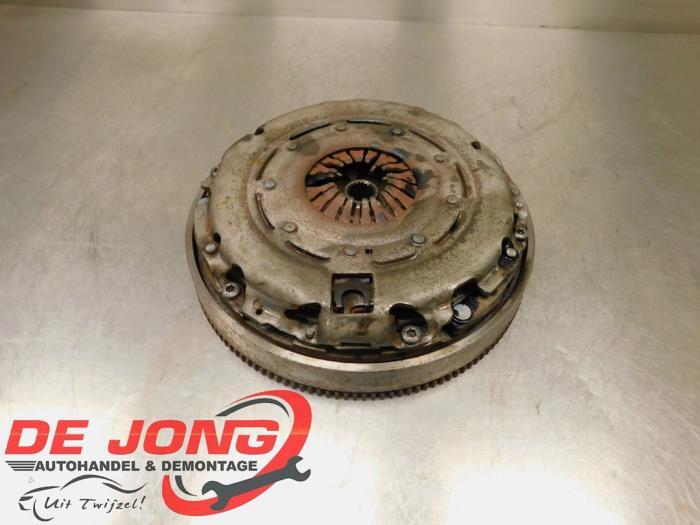 Volant moteur d'un Opel Vivaro, Autos : Pièces & Accessoires, Moteurs & Accessoires, Opel, Utilisé, 3 mois de garantie, Enlèvement ou Envoi