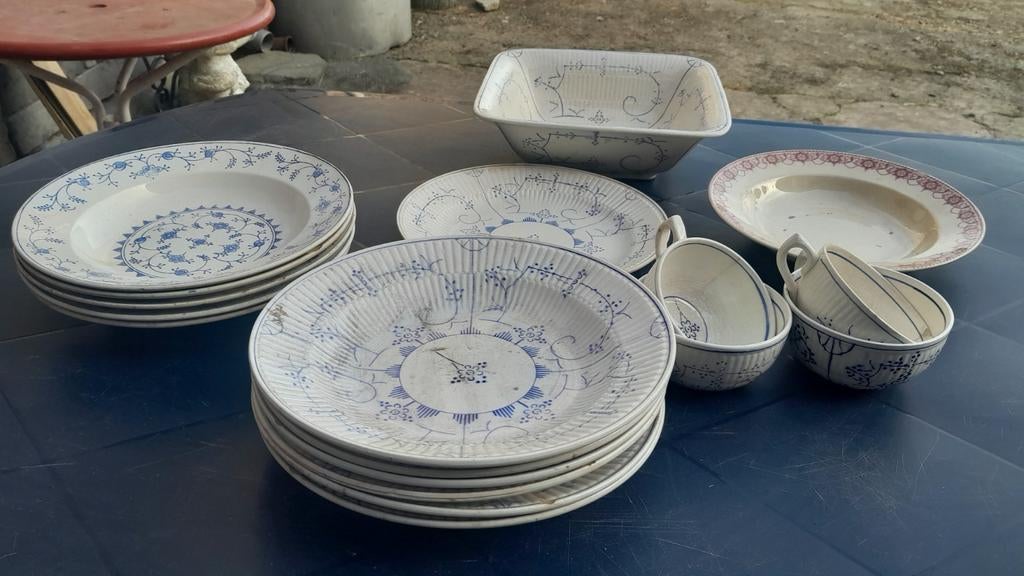 Vaisselle Boch avec coups et ebrechures, Enlèvement