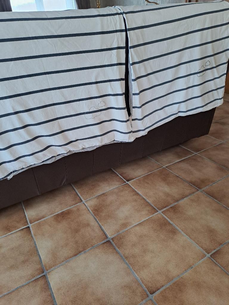 2 couvertures double face pour lits jumeaux+cartes d'anniver, Enfants & Bébés, Enlèvement ou Envoi, Comme neuf, Parc, Lit ou Berceau