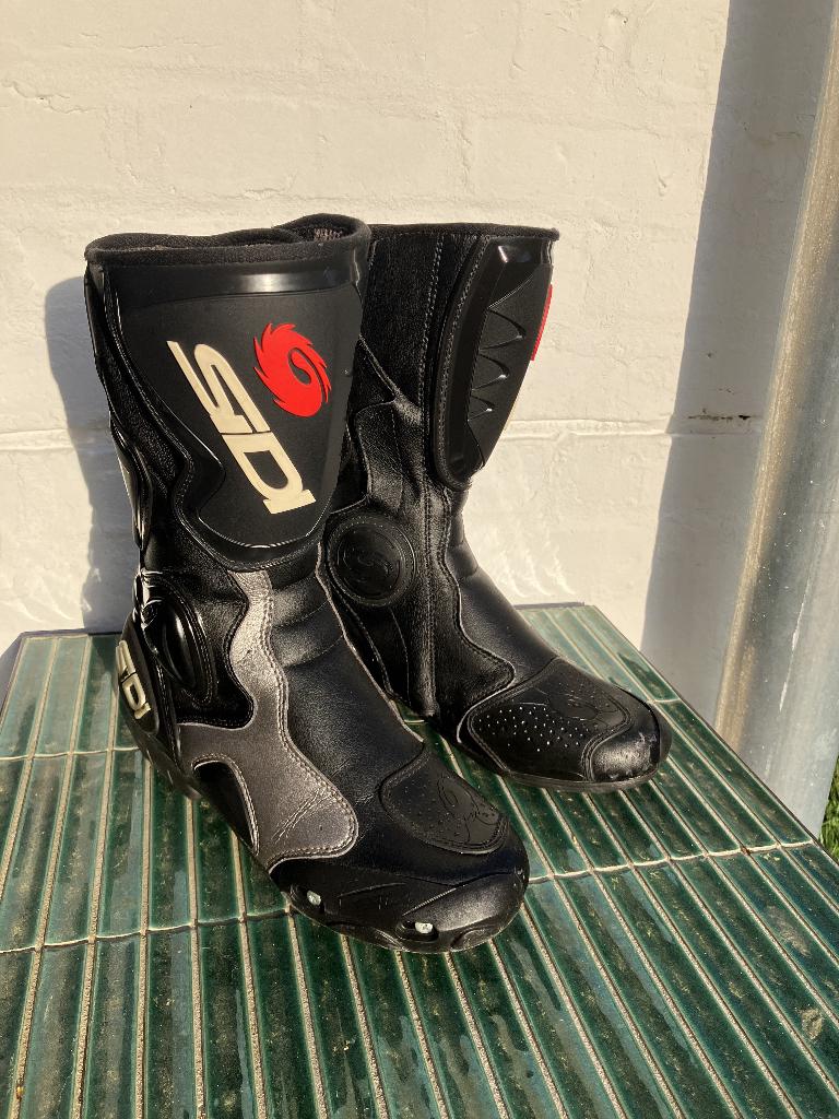 Bottes moto SIDI 41 en bon état!, Motos, Femmes, Seconde main, Bottes, Enlèvement