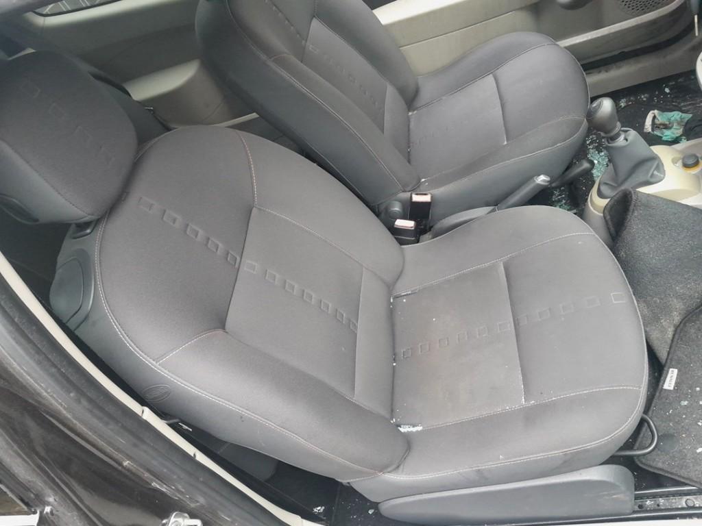 SIEGE AVANT DROIT Renault Twingo II (CN) (01-2007/09-2014), Utilisé, Renault