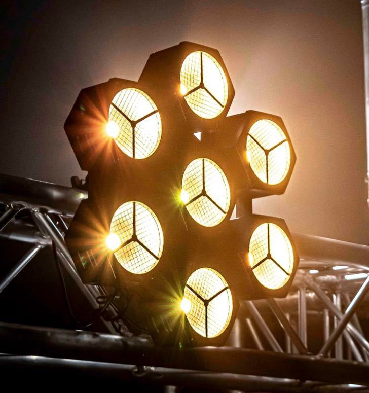 2x Ayra Intenz CB700 met Gator tas. RGBW+WW led effect, Muziek en Instrumenten, Ophalen, Zo goed als nieuw