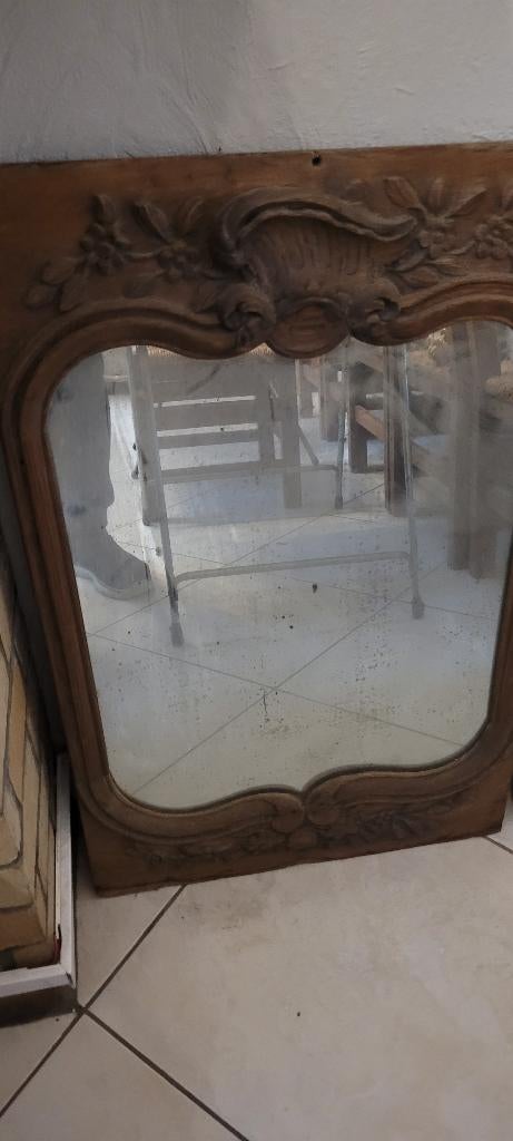 Miroir Modèle en bois sculpté de style Louis XV / Rocaille, Moins de 100 cm, Enlèvement, Utilisé, 50 à 75 cm