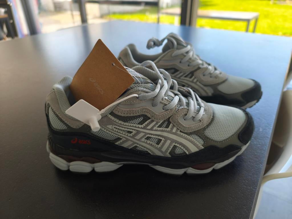 ASICS Men GEL-NYC Gravel/Black Maat 42, Ophalen of Verzenden