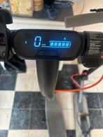 Ninebot segway elektrische step met knipperlicht, Fietsen en Brommers, Steps, Ophalen, Zo goed als nieuw