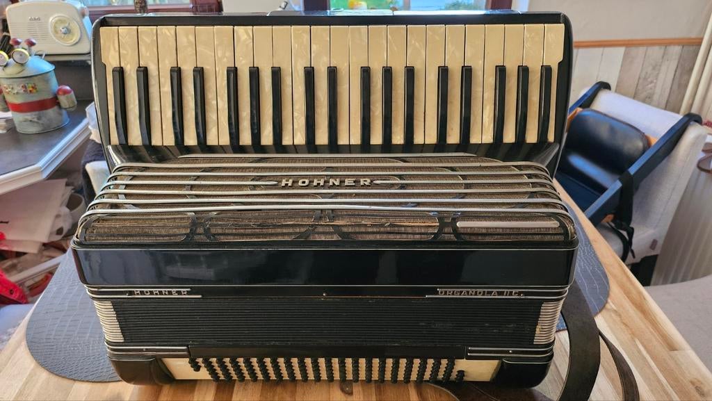 Accordeon Hohner, Ophalen, Hohner