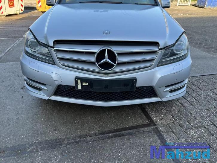 MERCEDES C KLASSE W204 zilver 775 amg voorbumper 2011-2014, Auto-onderdelen, Carrosserie, Bumper, Mercedes-Benz, Voor, Gebruikt