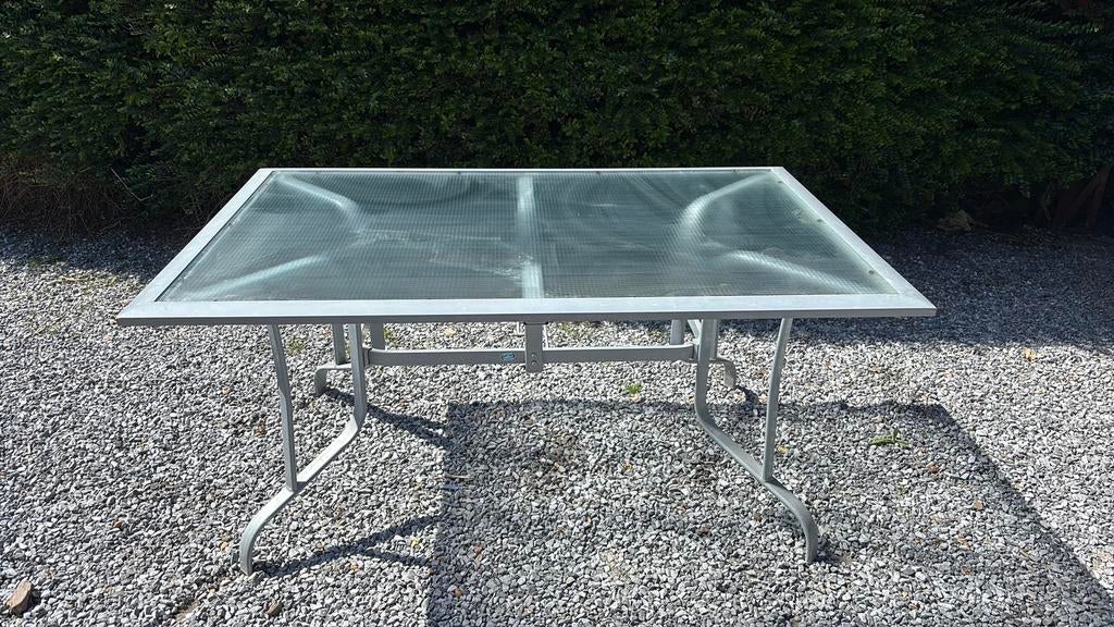 Tuintafel met glazen blad, Ophalen, Gebruikt