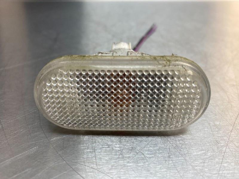 CLIGNOTANT AILE AVANT DROIT Nissan Navara (D40), Autos : Pièces & Accessoires, Éclairage, Nissan, Utilisé