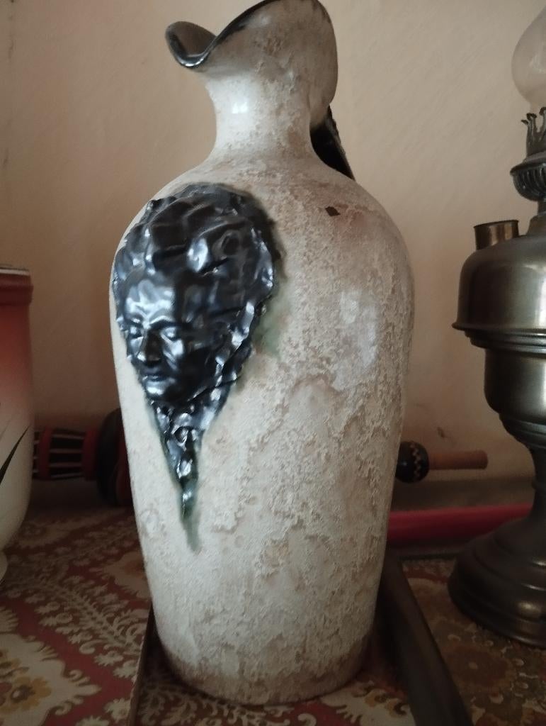 Vase en céramique de l'artiste belge Sylvain Sttublet, Ophalen