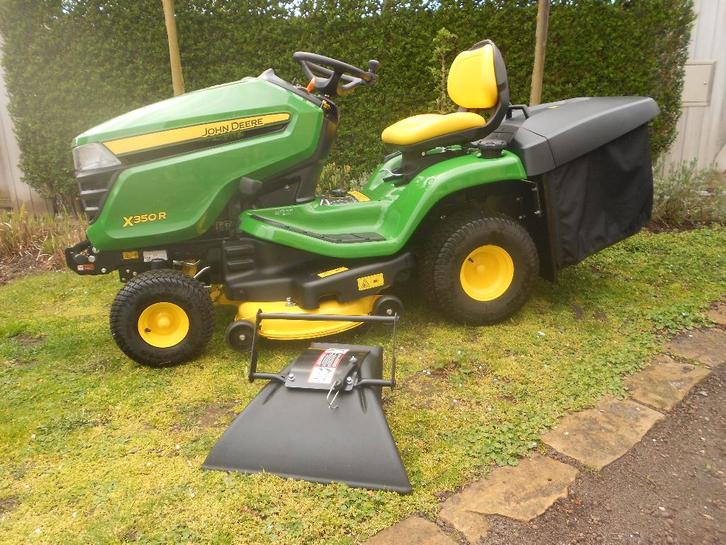 Nieuw model zitmaaier John Deere X350R  25,8 uren., Tuin en Terras, Zitmaaiers, Nieuw, 90 tot 120 cm, Elektrische starter, Mulchfunctie