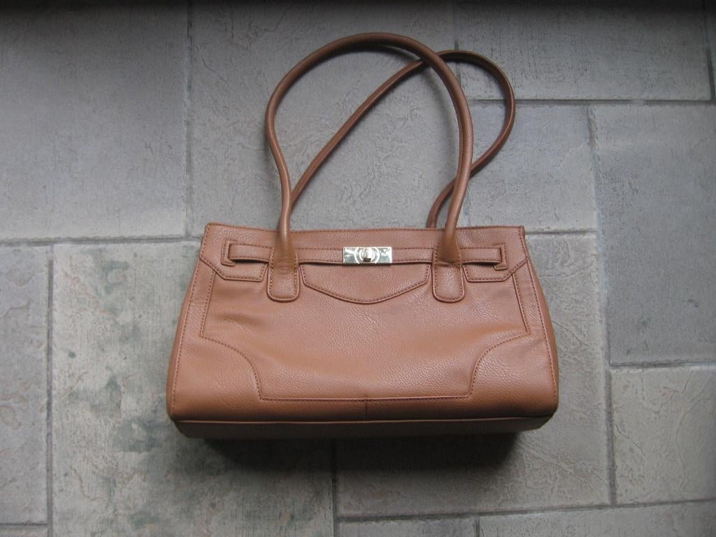 camelkleurige lederen handtas Piure Merk Piure, Enlèvement, Comme neuf, Beige, Sac à main