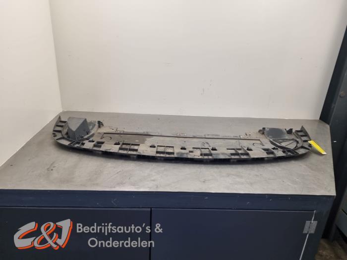 Bumper onderplaat van een Fiat Talento, Auto-onderdelen, Carrosserie, Bumper, Fiat, Gebruikt, 3 maanden garantie, Ophalen of Verzenden