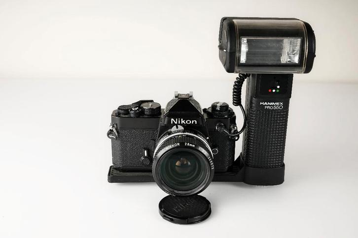 NIKON FE Black + lens 28mm F3.5 + Hanimex pro550, Audio, Tv en Foto, Fotocamera's Analoog, Gebruikt, Spiegelreflex, Nikon, Ophalen of Verzenden
