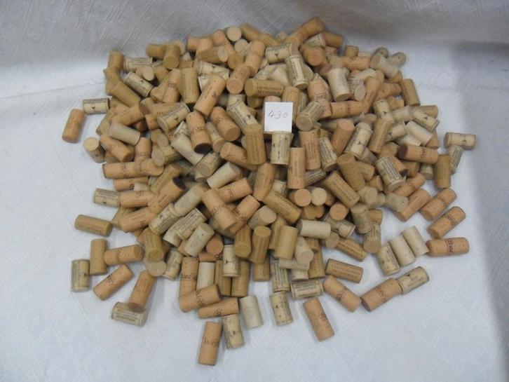 430 synthetische wijnkurken voor decoratie..., Verzamelen, Wijnen, Gebruikt, Ophalen of Verzenden