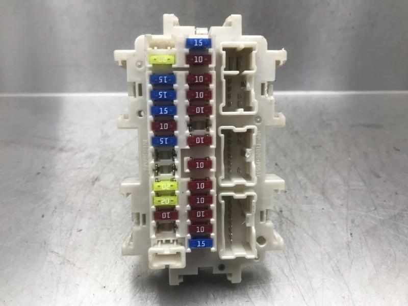 BOITIER FUSIBLES Nissan Murano (Z51) (|1AA0A8F27|), Autos : Pièces & Accessoires, Dhr. M. Roggen, Stadsweg 37 37
9917 PV  WIRDUM GR., NL
