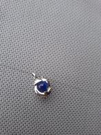 Hangertje voor aan ketting met dolfijn, Ophalen