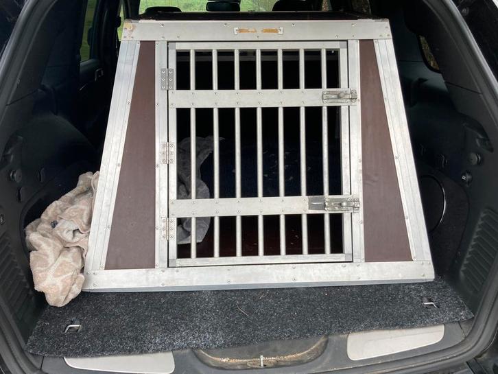 Cage pour chien 97 bar x 110 profondeur x 68 h, Animaux & Accessoires, Boîtes de transport, Utilisé, Enlèvement