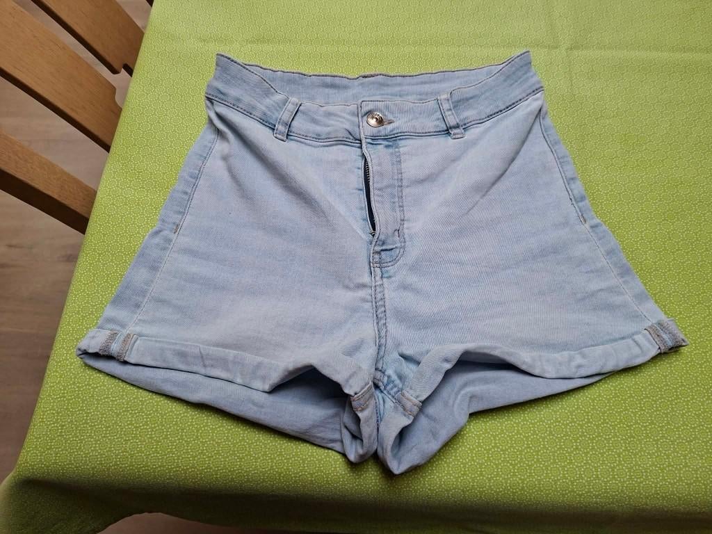 Divided H&M : Short en jean (taille 38), Vêtements | Femmes, Enlèvement ou Envoi, Porté, Bleu, Courts