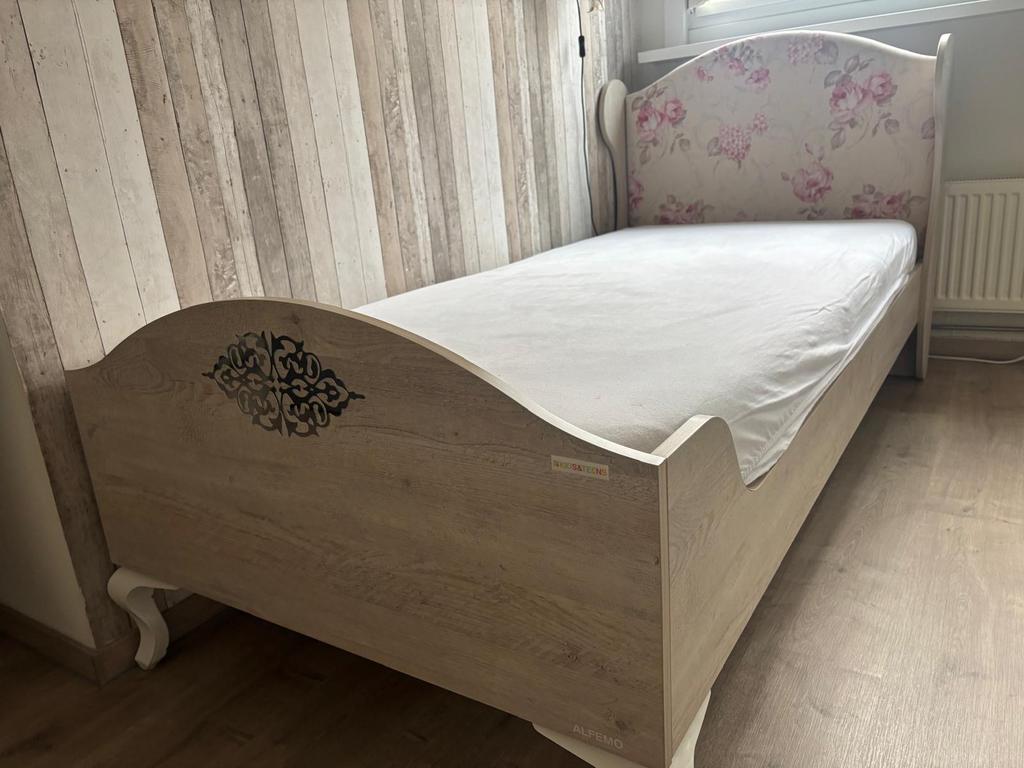 Alfemo kids en teens eenpersoons bed met bloemen motief, Ophalen, Eenpersoons