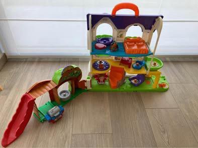 Vtech magisch vrolijke vriendjes poppenhuis, Enfants & Bébés, Jouets | Vtech, Comme neuf, Enlèvement