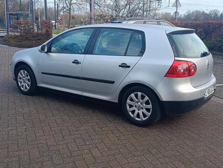 Golf 5 benzine/ 1.6 Cc/ 75 kw/ 5 deuren/ 2005, Auto's, Volkswagen, Bedrijf, Te koop, Golf, ABS, Airbags, Airconditioning, Android Auto