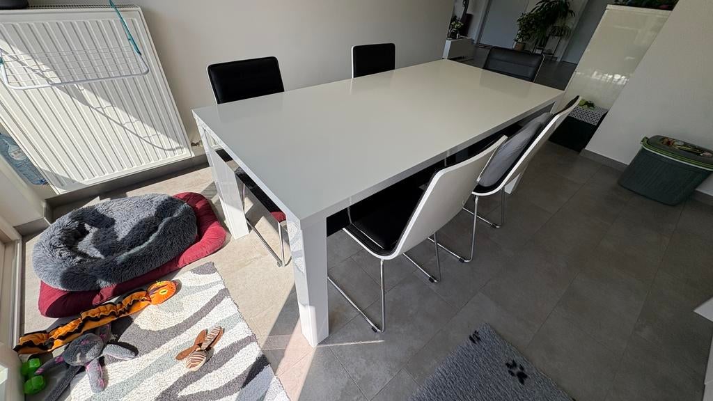 Eettafel hoogglans wit/zwart, Ophalen