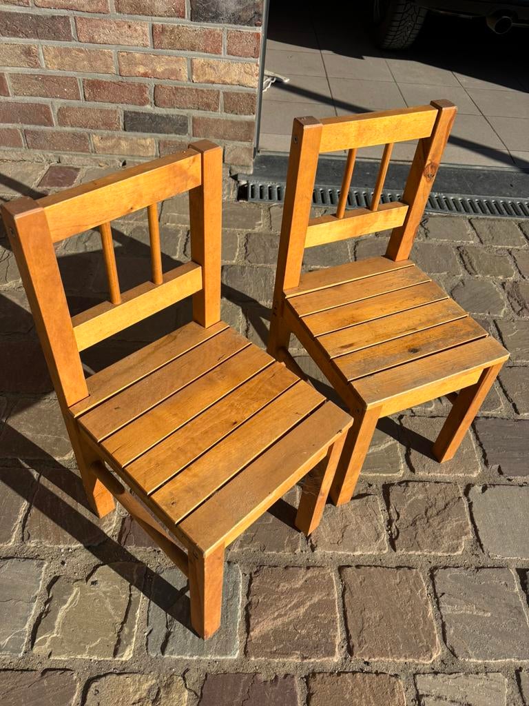 Deux petites chaises en bois, Enfants & Bébés, Enlèvement, Utilisé