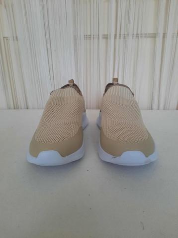 schoenen /39 / memory foam / beige / NIEUW beschikbaar voor biedingen