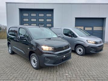 Peugeot Partner NEW 3pl lichte vracht 130pk camera 20490 ex, Auto's, Peugeot, Voorwielaandrijving, Stof, 4 cilinders, Zwart