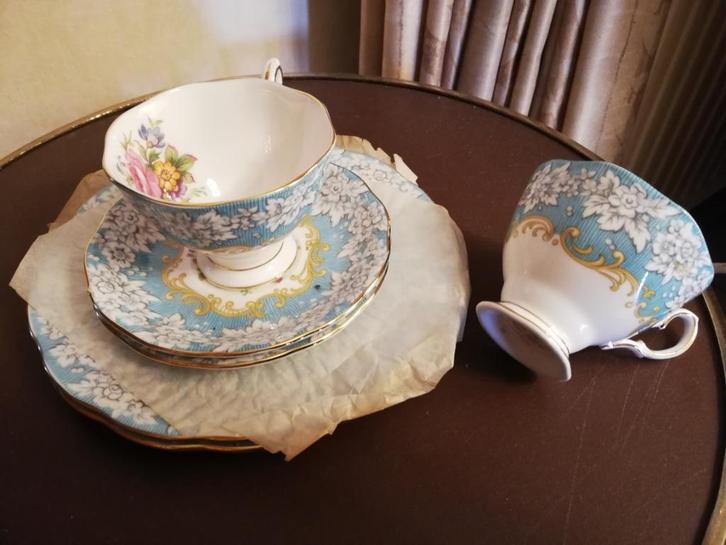 Royal Albert bone china Enchantment series, Antiek en Kunst, Antiek | Servies los, Ophalen