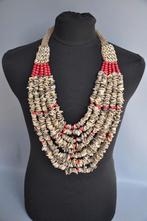 Handgemaakte Schelpenketting uit Papoea-Nieuw-Guinea, Ophalen of Verzenden