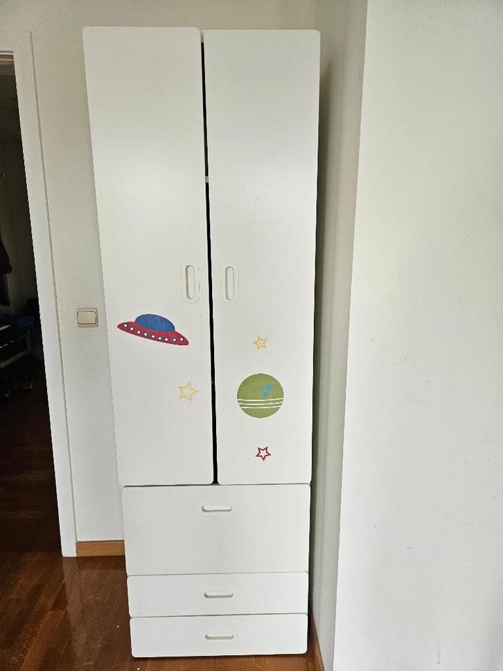 2 Armoires enfant Ikea Stuva + cintres, Kinderen en Baby's, Kinderkamer | Commodes en Kasten, Gebruikt, Kast, 105 cm of meer, Minder dan 75 cm