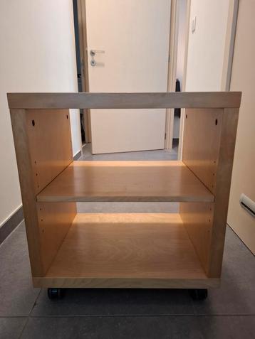 Storage on wheels beschikbaar voor biedingen