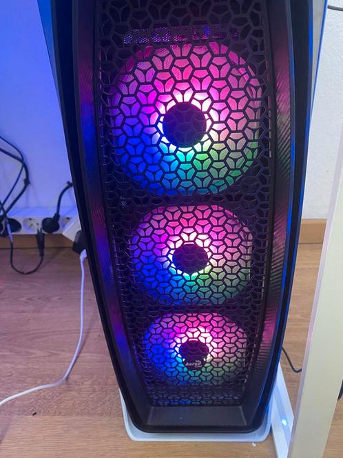 gaming pc met monitor, keyboard en muis, Computers en Software, Desktop Pc's, Zo goed als nieuw, 4 Ghz of meer, SSD, 32 GB, Met videokaart