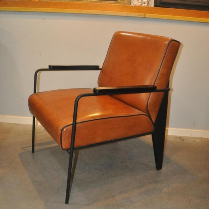 Industrieel vormgegeven schapenleren stoel (nieuw), Huis en Inrichting, Zetels | Zetels en Chaises Longues, Nieuw, Leer, Ophalen of Verzenden