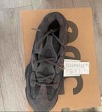 Yeezy 500 orgineel maat 44, Zwart, Nieuw, Ophalen of Verzenden, Sneakers