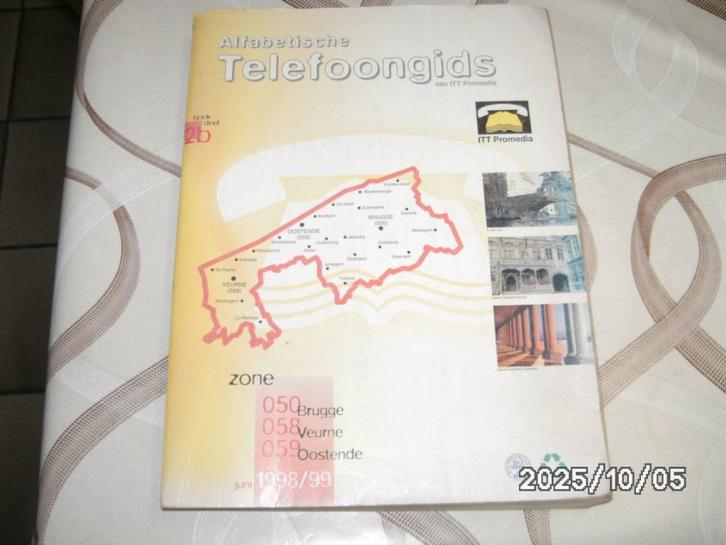 Een witte telefoongids, Boeken, Overige Boeken, Gelezen, Ophalen of Verzenden