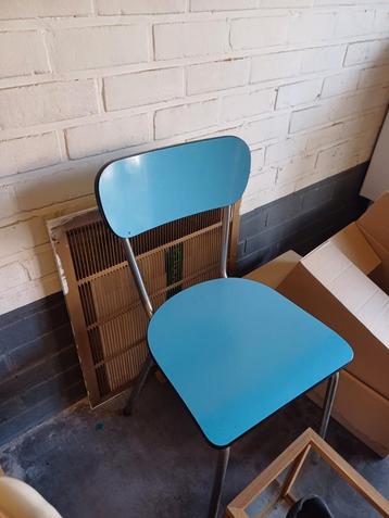 Formica vintage blauwe keukenstoel beschikbaar voor biedingen