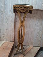 Grande sellette dessus marbre, Enlèvement