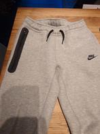 Nike trainingsbroek Tech Fleece kids 147-158 cm, Broek, Ophalen of Verzenden, Zo goed als nieuw, Nike