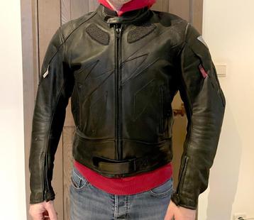 Veste moto CUIR - taille M 54 disponible aux enchères