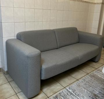 Zetel zo goed als nieuw, zo snel mogelijk weg beschikbaar voor biedingen