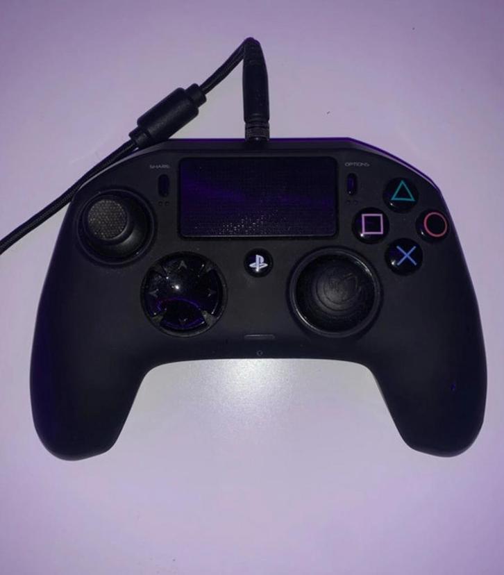 Manette Nacon revolution pro compatible PS4, Games en Spelcomputers, Spelcomputers | Sony Consoles | Accessoires, Zo goed als nieuw