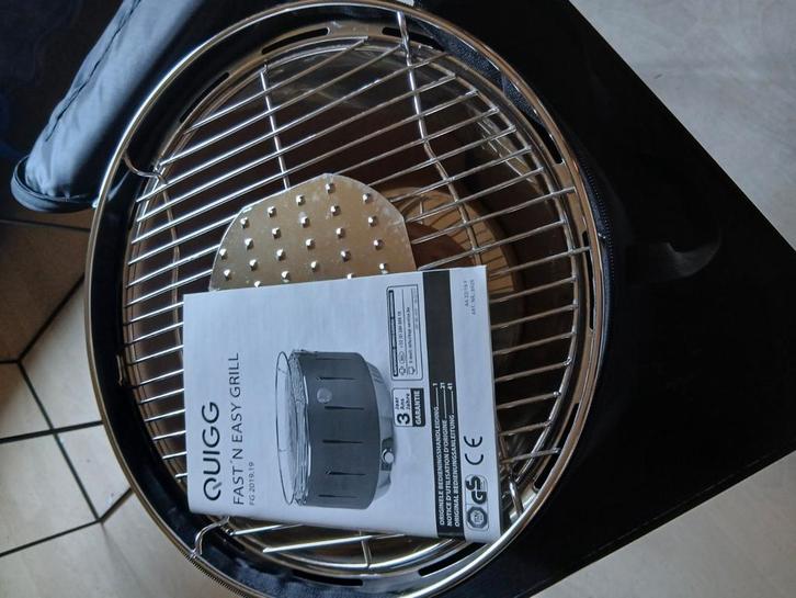 Quigg Fast and easy grill, Tuin en Terras, Houtskoolbarbecues, Zo goed als nieuw, Ophalen of Verzenden